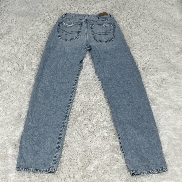 AMERICAN EAGLE High Rise Distressed Straight Leg Boyfriend Jeans Vintage Wash 00 - Picture 3 of 10